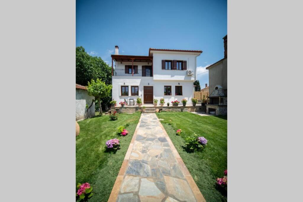 Clairy In Argalasti, Pelion Argalasti