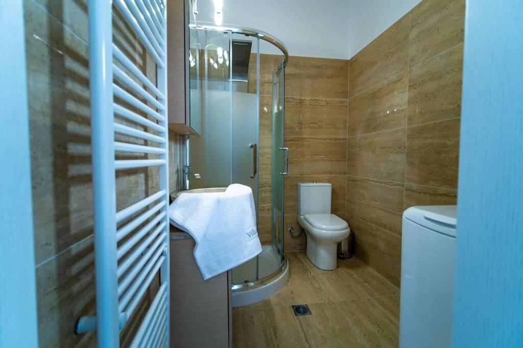 Clairy In Argalasti, Pelion Argalasti
